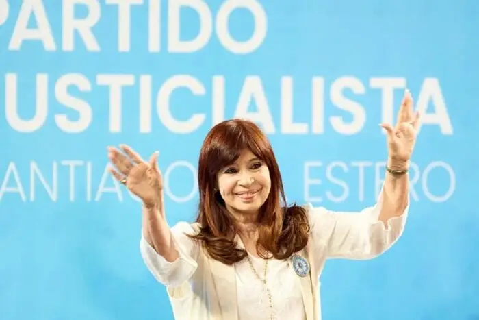 Cristina proscripta con honores: el retorno glorioso de la casta judicial