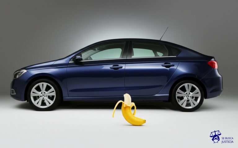 Un coche nuevo, impecable, con una rueda pinchada y en su lugar, un plátano. Representa: Falta de repuestos durante el período de garantía