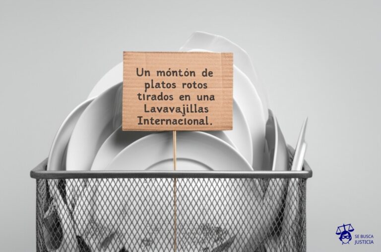 Un montón de platos rotos tirados en una papelera, con un cartel encima que dice Lavavajillas Internacional. Representa: Incumplimiento de resoluciones de la Corte Internacional de Justicia