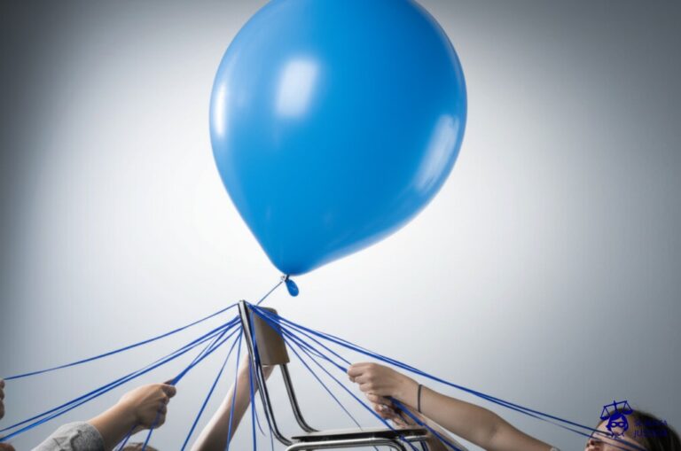 Un globo inflado con helio, atado a una silla. Alrededor de la silla, varias personas intentan atar el globo con cuerdas, pero el globo se eleva ligeramente, resistiéndose a ser sujetado completamente. Representa: Oposición a la internación de un familiar con problemas de salud mental o adicciones, cuando la familia no consiente el tratamiento y existe riesgo para el paciente o terceros. Exige autorización judicial.
