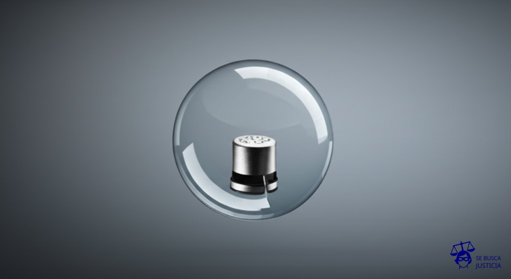 Un gran globo terráqueo (representando el mundo) cubierto por una inmensa burbuja de jabón, con un pequeño dedal de costura (representando al jefe de Estado) flotando dentro de la burbuja. Representa: Inmunidad de un jefe de Estado en ejercicio ante tribunales extranjeros por crímenes de lesa humanidad lo que genera un debate sobre la tensión entre la soberanía estatal y la responsabilidad individual por crímenes graves bajo el derecho internacional